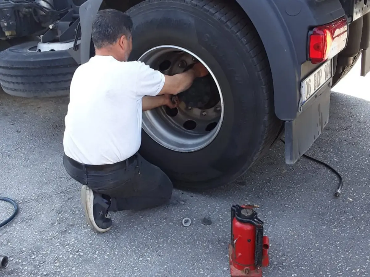 Beşikdüzü Oto Lastikçi